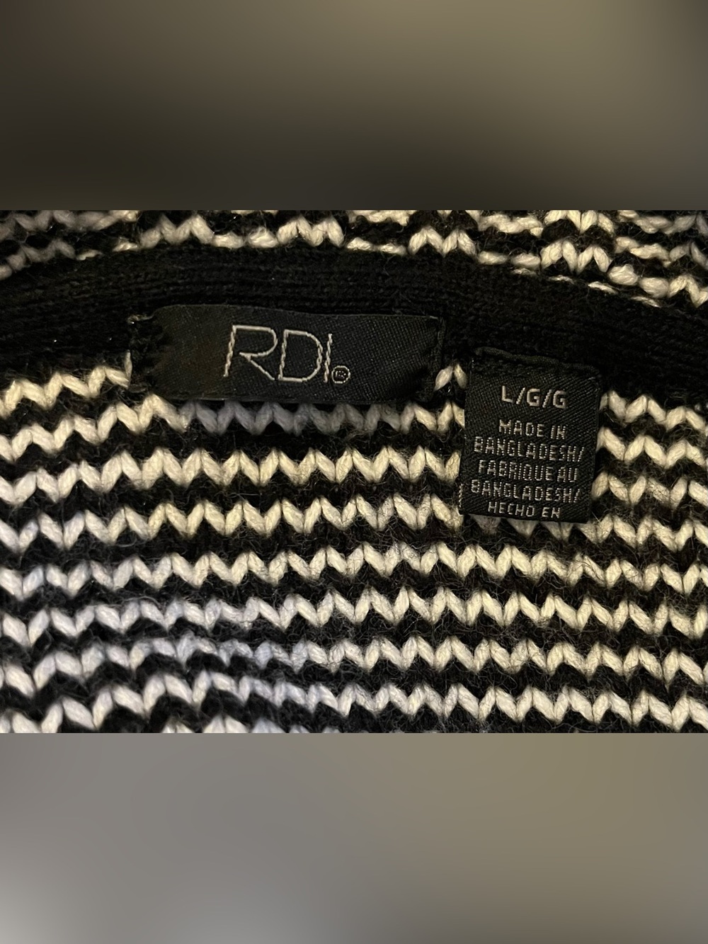 $6❤️Bundled RDI Cardigan Sweater - Picture 2 of 7
